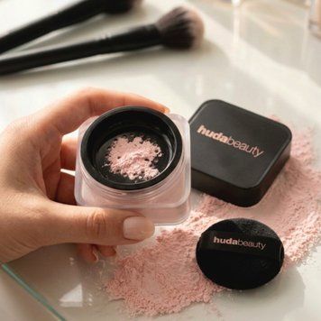 Пудра Huda Beauty Easy Bake Loose Powder Cherry Blossom Cake 6g 2630045789 фото