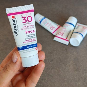 Сонцезахисний антивіковий крем для обличчя Ultrasun Moisturising Anti-Ageing Sun Protection Face SPF30 15ml 2759120828 фото