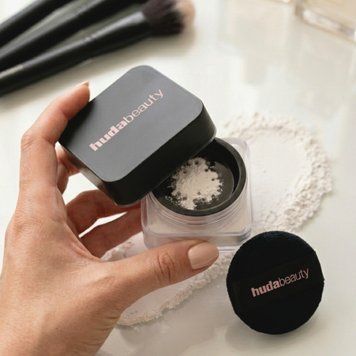 Пудра для лица Huda Beauty Easy Bake Loose Powder Sugar Cookie 6g 2733295722 фото